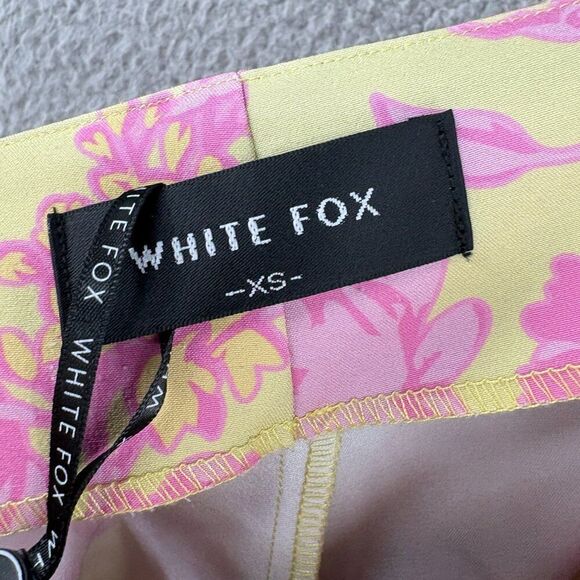 White Fox Yellow Pink Floral High Waist Pleated Shorts XS NWOT - Picture 9 of 9